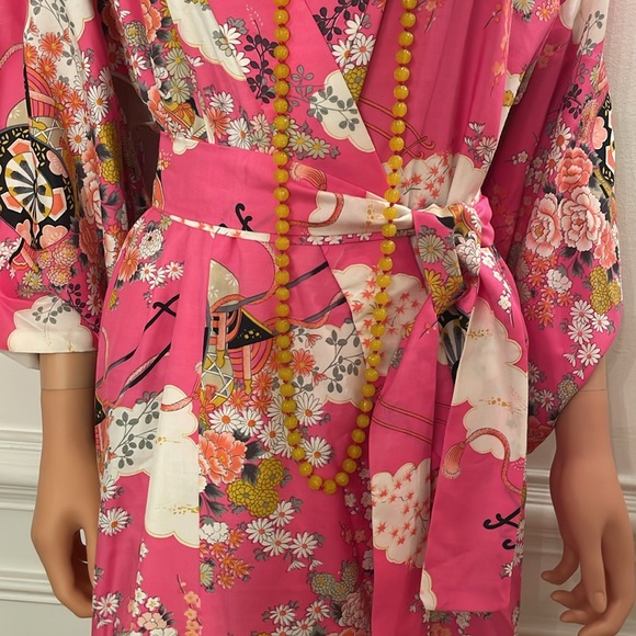 Vintage Japanese KIMONO by BEST QUALITY. Size small- medium . Lined - Picture 15 of 16